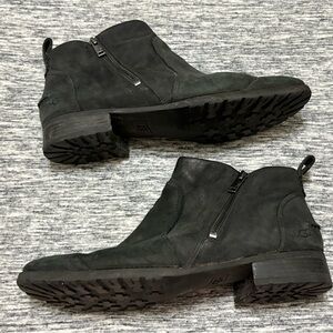 UGG Waterproof Ankle Boots Ladies Size 12
